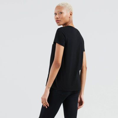 Levi’s® Holiday Perfect Women Tee in Black (17369-0483) 