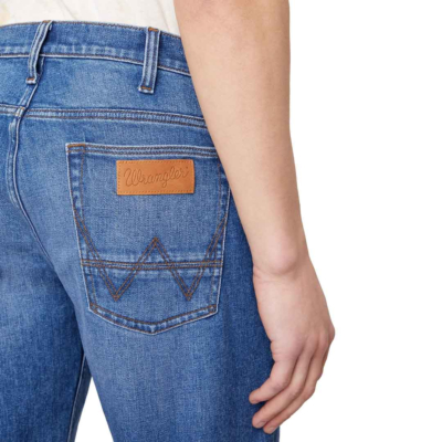 WRANGLER Colton Denim Shorts - Cool Cut (back pocket) 