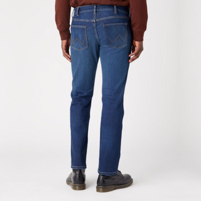 Wrangler Greensboro Staight Jeans for Men in Green Fuzz (W15QMQ350) 