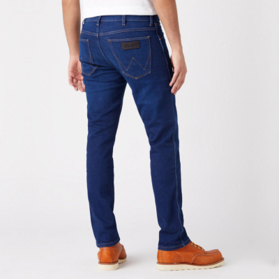 Wrangler Larston Jeans Tapered for Men in The Bullseye (W18SYI39K) 