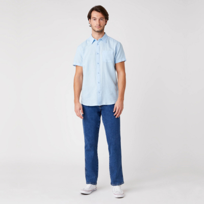 WRANGLER Single Pocket Short Sleeve Shirt in Cerulean Blue (W5J7LOXVT)
