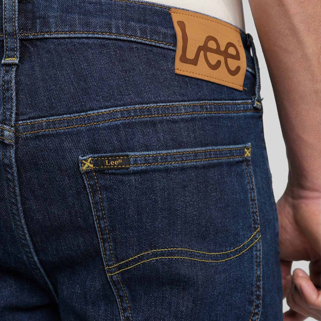 Lee Daren Jeans Straight in Deep Dark Stone (label patch)
