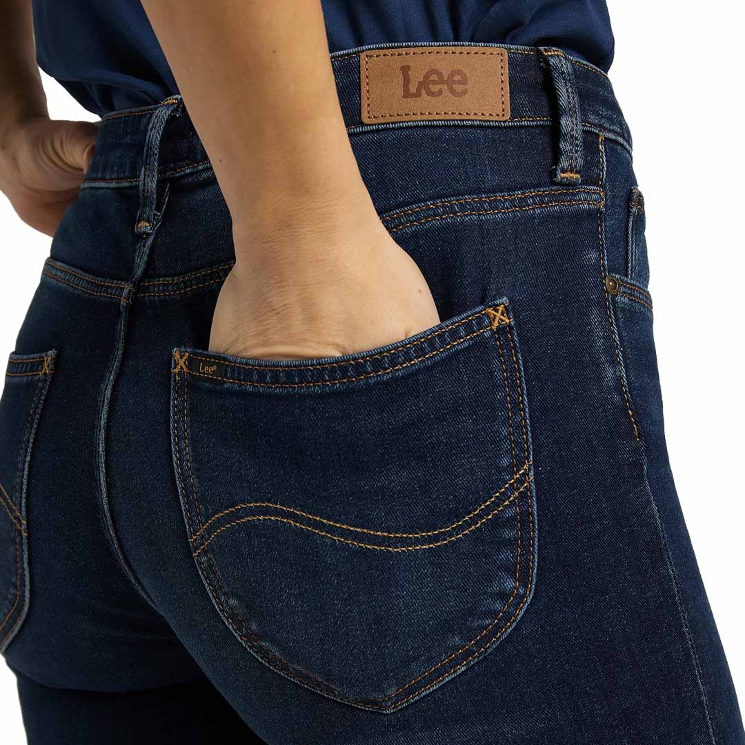 LEE Elly Women Slim Jeans in Dark Rook (back pocket)