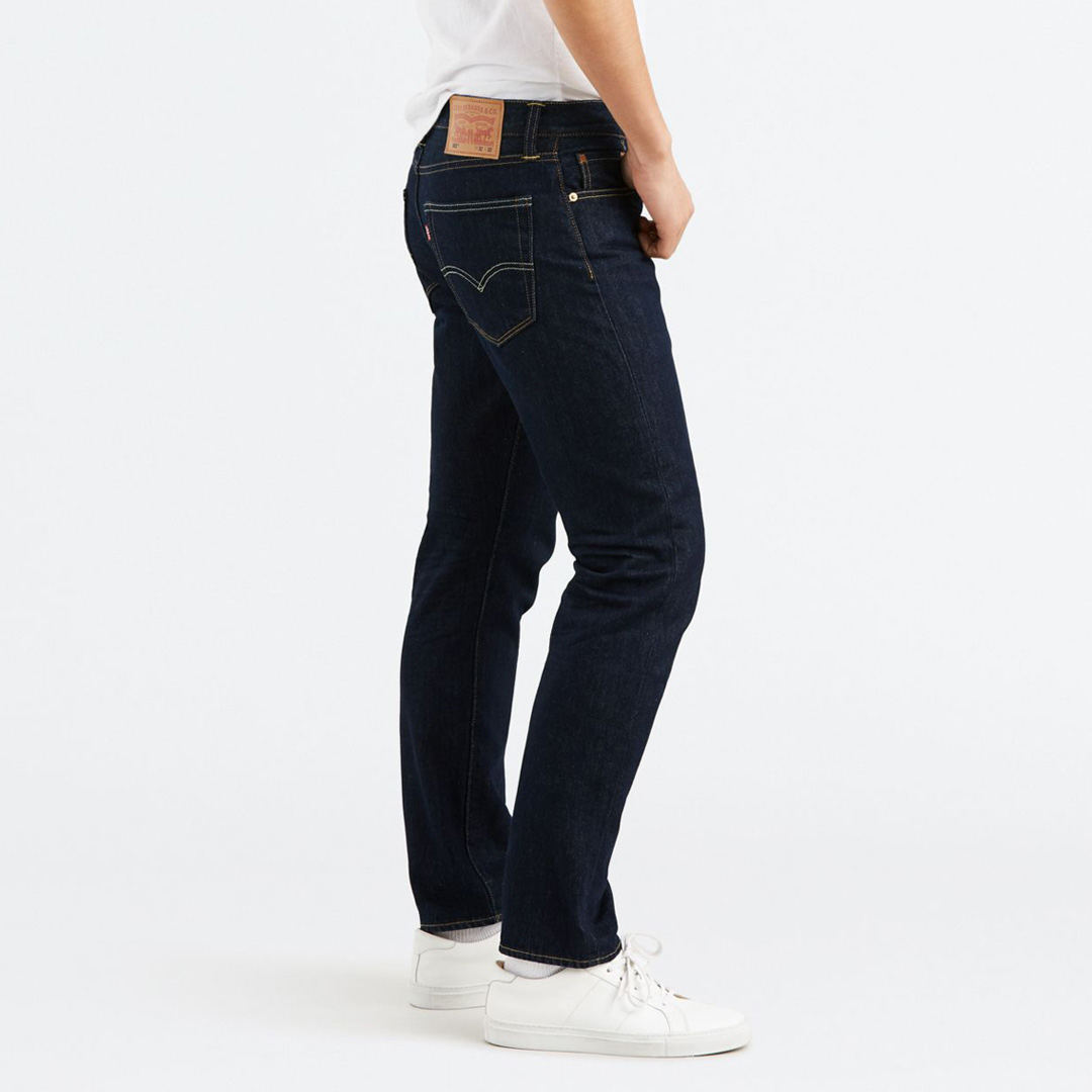 Levi’s® 502™ Tapered Jeans in One Wash (29507-0181)
