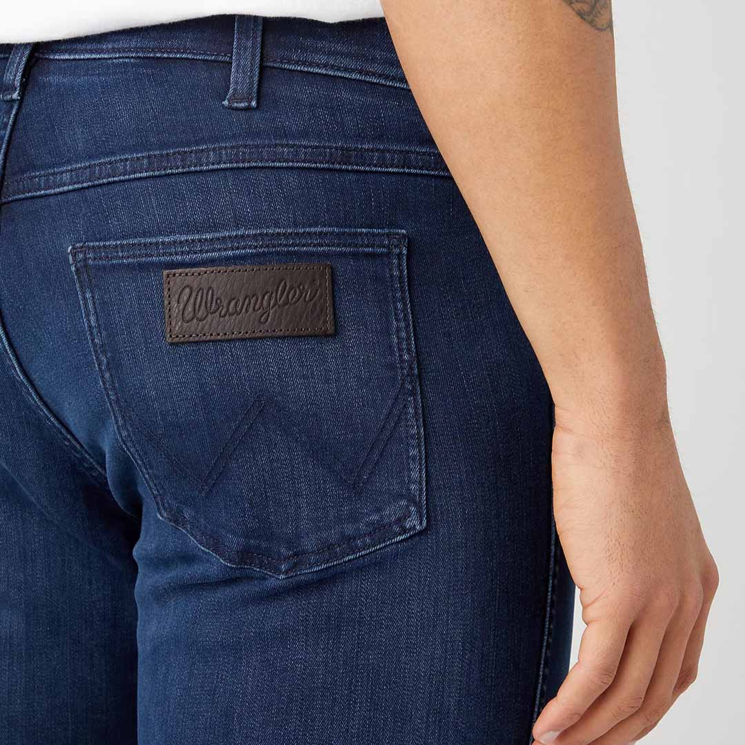 Wrangler Greensboro Jeans Straight - Arm Strong (W15QMN397/ label patch) 
