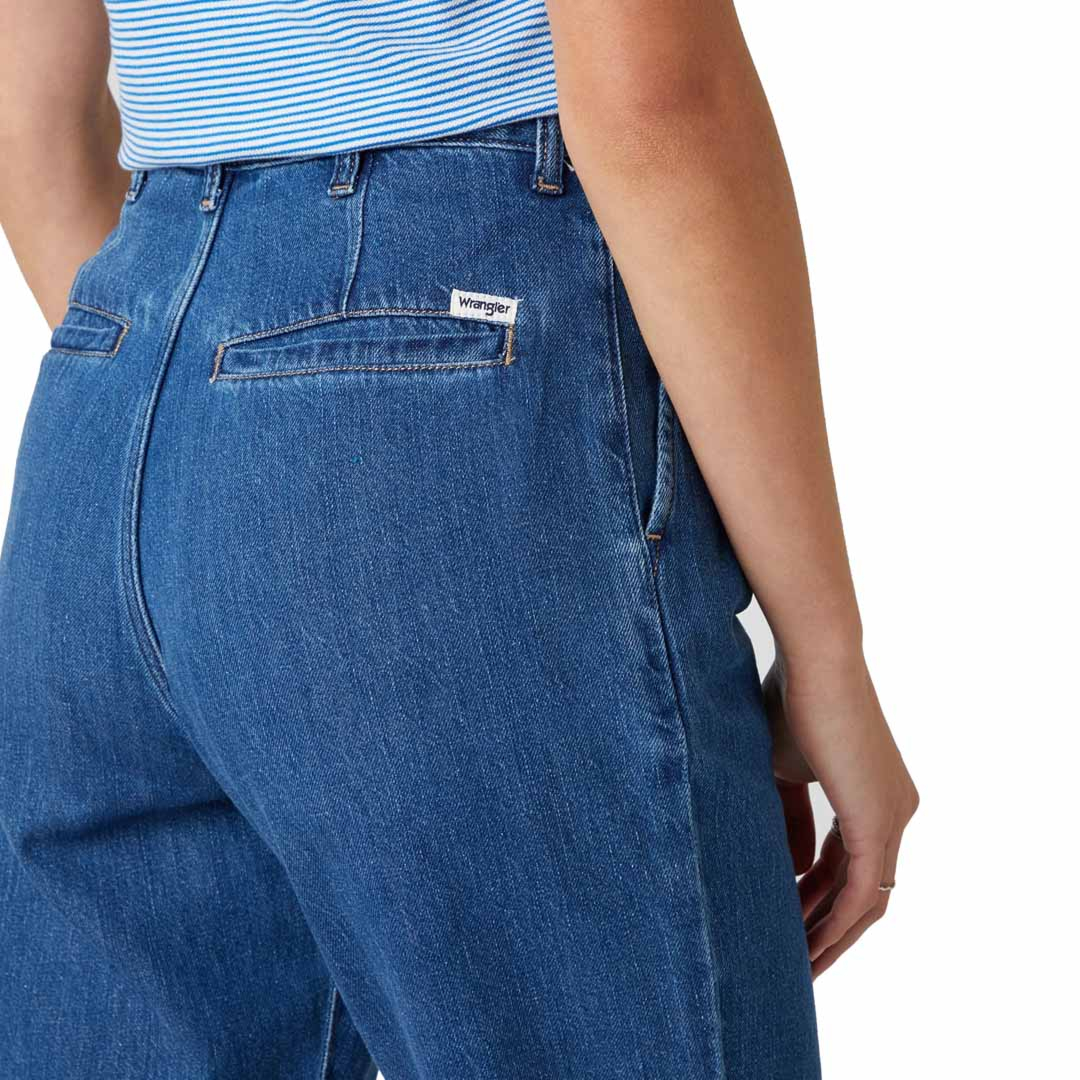 WRANGLER Mom Pleated Chino Jeans - Lake Side (back pocket)
