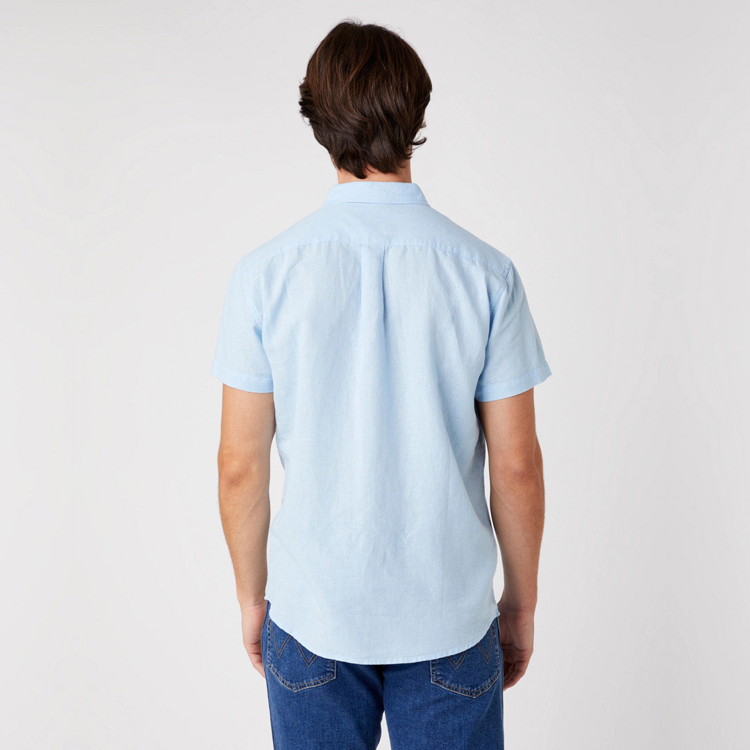 WRANGLER Single Pocket Short Sleeve Shirt in Cerulean Blue (W5J7LOXVT)